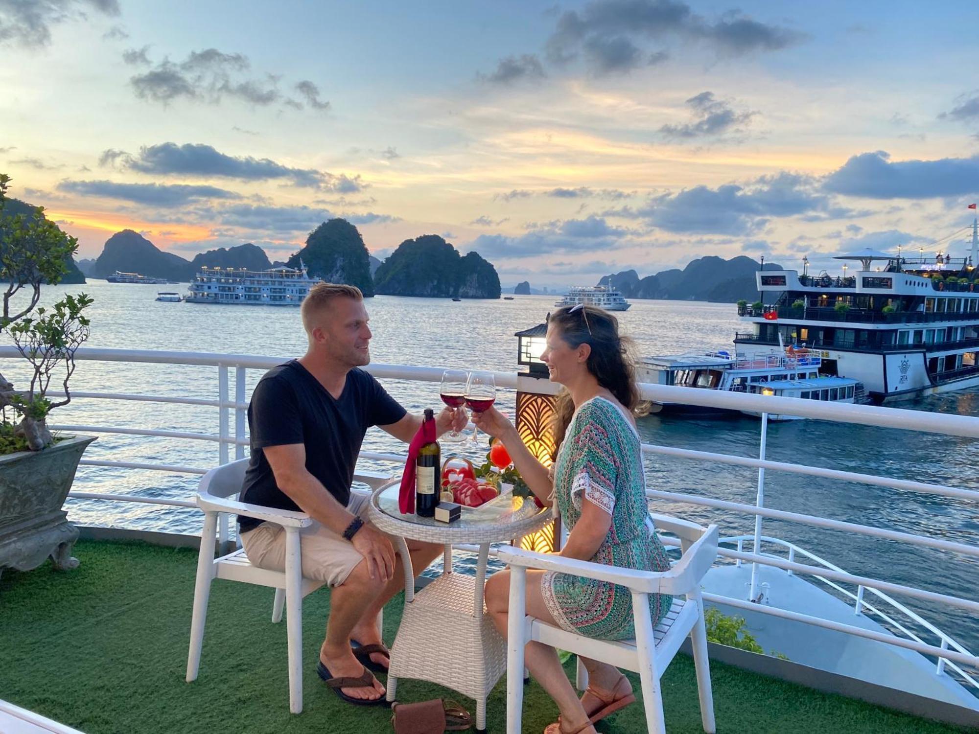 下龍 Halong Sapphire Cruises酒店 外观 照片